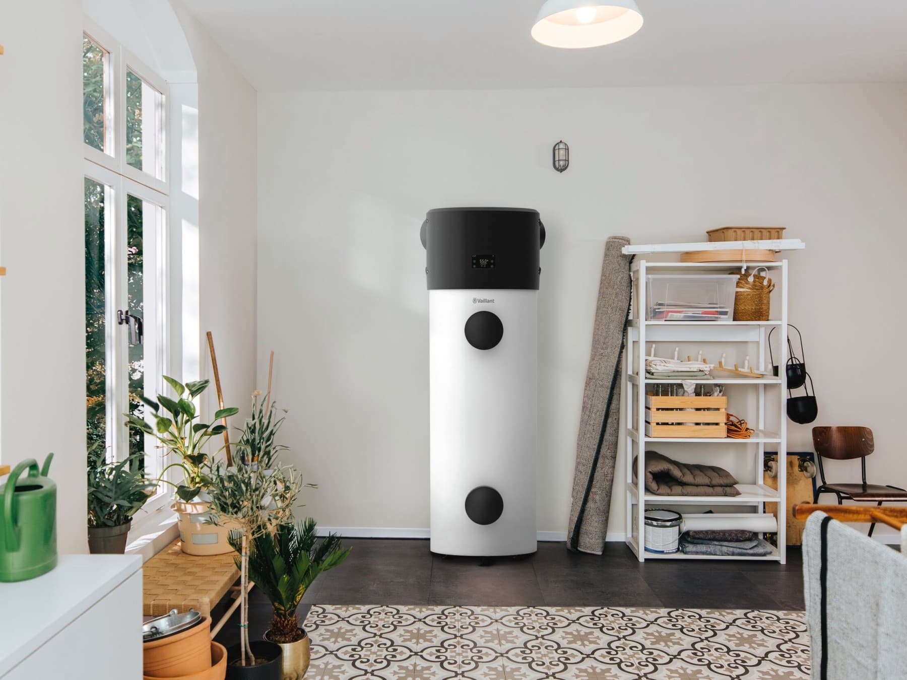 Cilinder in de bijkeuken naast een plank