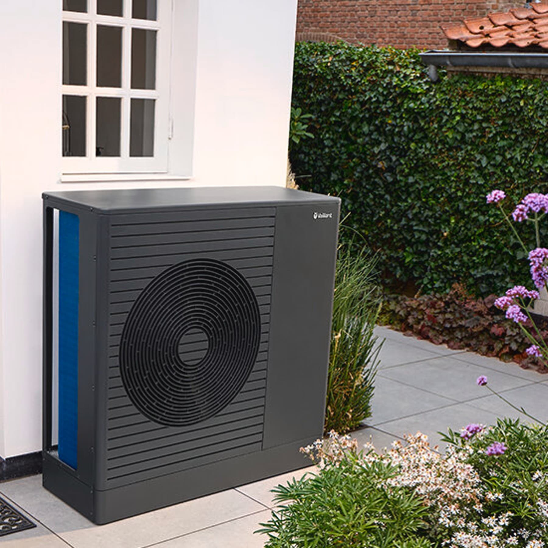 Vaillant aroTHERM pro warmtepomp in een tuin