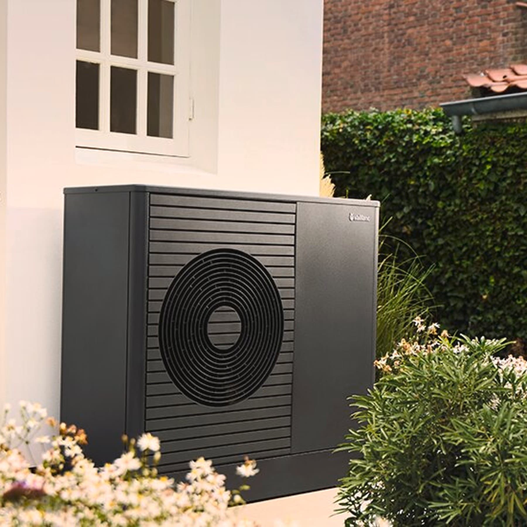 Oud echtpaar ontbijt