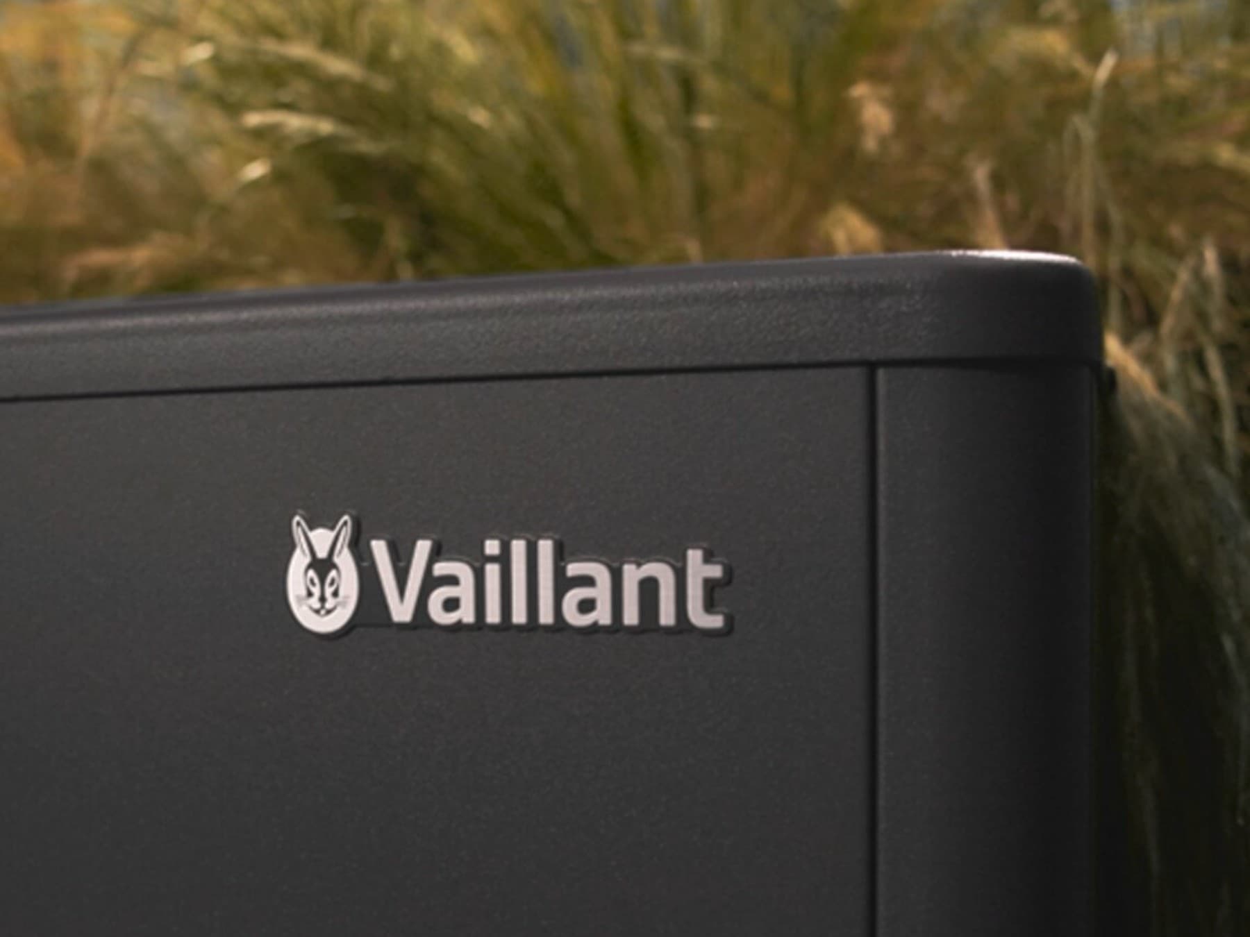 Close up van een Vaillant aroTHERM pro