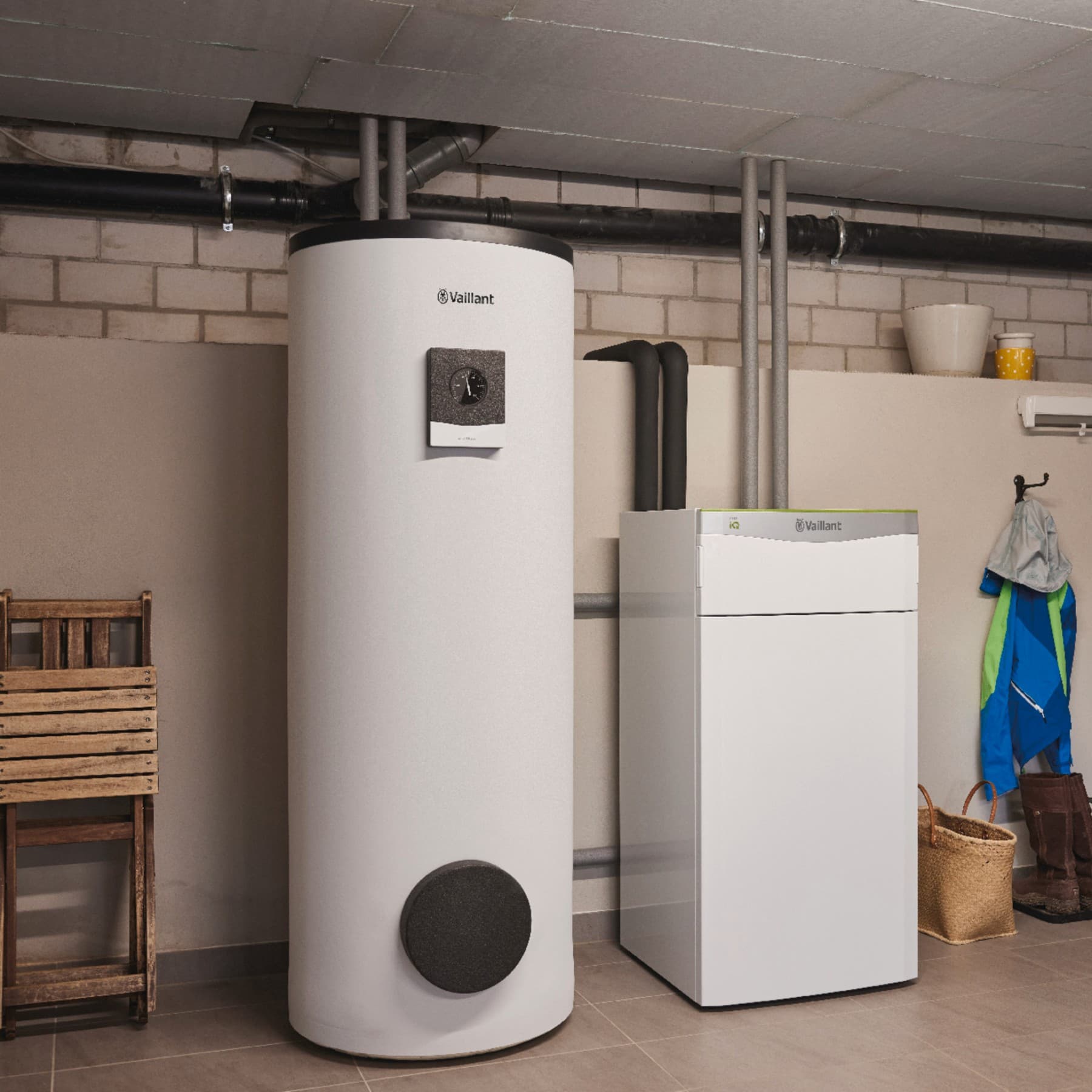 FlexoTHERM exclusieve binnenwarmtepomp met aparte warmwateropslag
