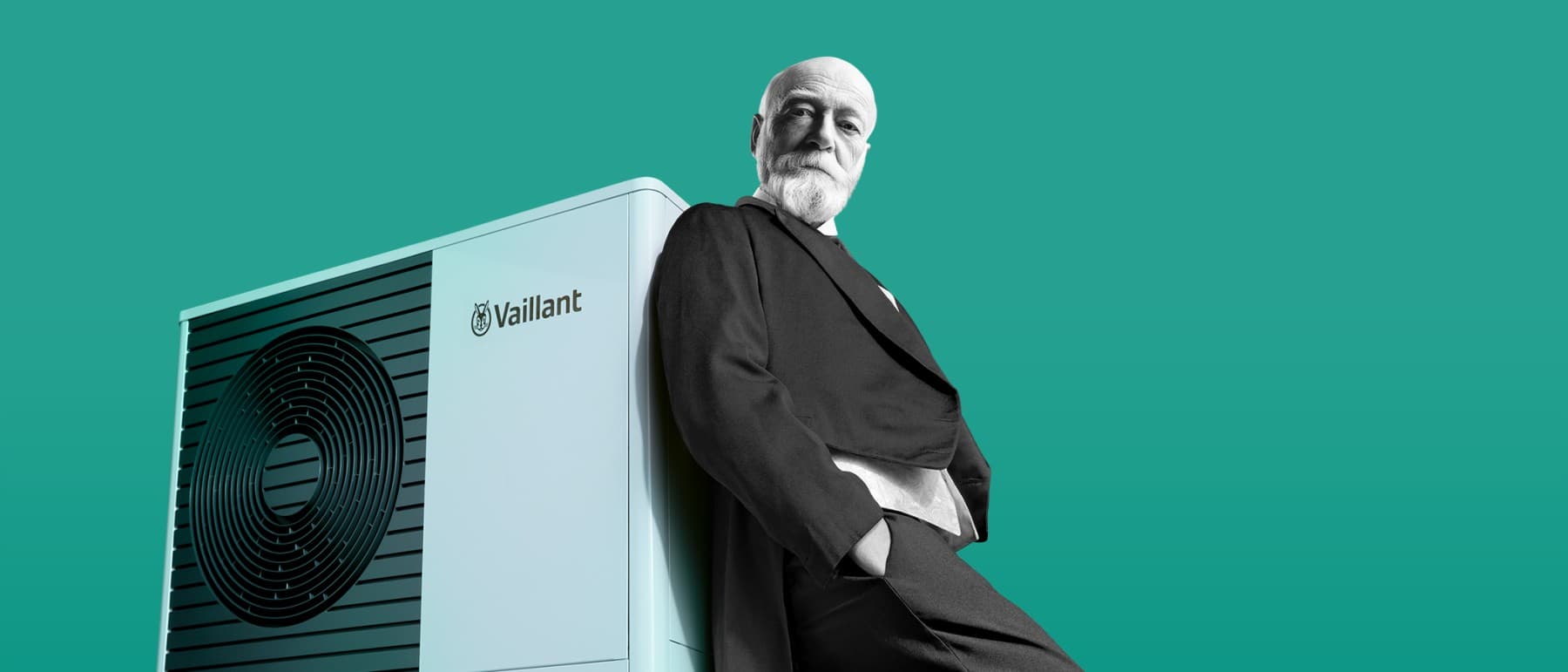 Johann Vaillant leunt tegen een warmtepomp